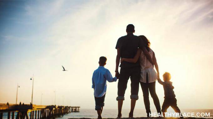 El alcoholismo afecta a toda la familia, desde los hijos de alcohólicos hasta otros miembros de la familia. El impacto del alcoholismo puede ser doloroso y de por vida.