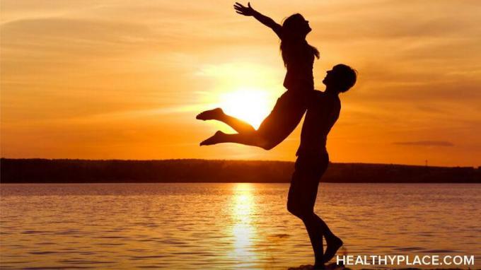 El trastorno esquizoafectivo y el matrimonio pueden ir juntos con éxito. Obtenga consejos sobre cómo mantener un matrimonio saludable con trastorno esquizoafectivo en HealthyPlace.