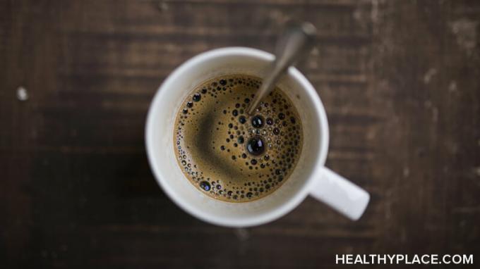 Su taza de café podría estar empeorando sus síntomas bipolares. Lea información confiable sobre el café y el trastorno bipolar en HealthyPlace.