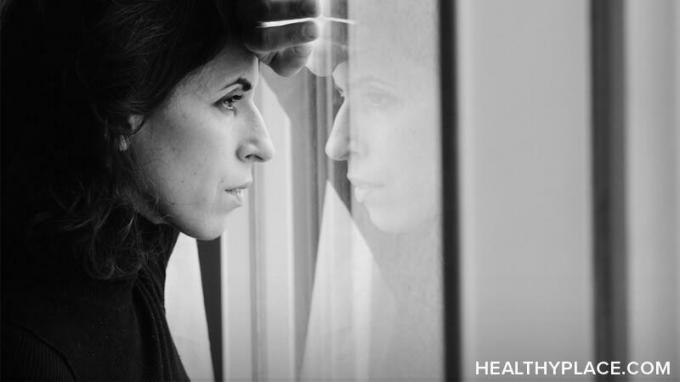 Las muertes por trastornos alimentarios a menudo son el resultado de suicidios lentos e involuntarios. Conozca los riesgos y prevenga la muerte prematura por trastornos alimentarios en HealthyPlace.