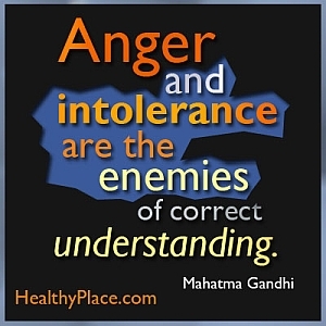 Cita sobre el estigma de Mahatma Gandhi: la ira y la intolerancia son los enemigos de la comprensión correcta.