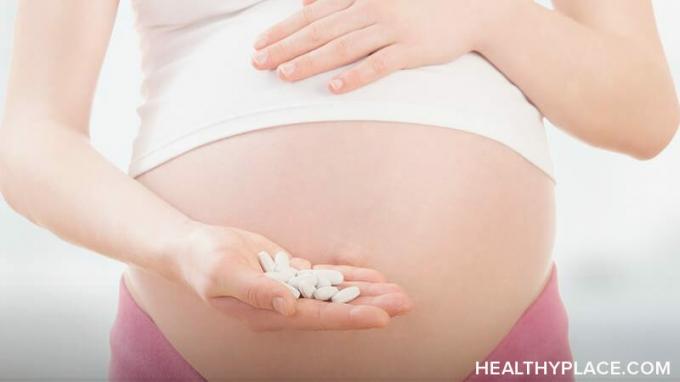 ¿Debería una mujer embarazada con TDAH tomar medicamentos estimulantes? No existe una respuesta clara, pero existen riesgos para el feto que deben considerarse.