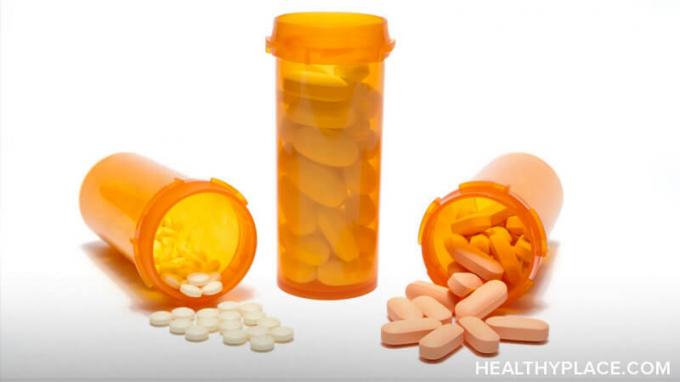 Opioides vs. opiáceos ¿Cuál es la diferencia entre los opioides y los opioides? opiáceos? Obtenga la respuesta en HealthyPlace.
