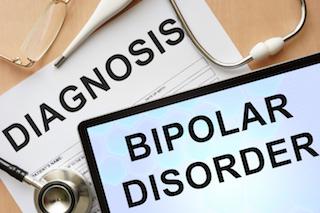 Ser diagnosticado con trastorno bipolar cuando es adolescente o adulto joven es difícil. Aquí hay algunos consejos sobre cómo lidiar con los sentimientos que pueden surgir después del diagnóstico. 