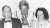 Mary Baker (centro) con R. Brinkley y Adele Smithers en 1992