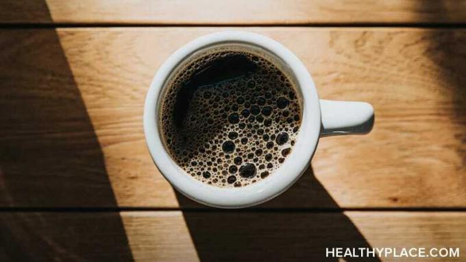 Vea lo que dice la investigación sobre el TDAH y la cafeína sobre los beneficios y las desventajas de la cafeína cuando tiene TDAH. Más sobre HealthyPlace.